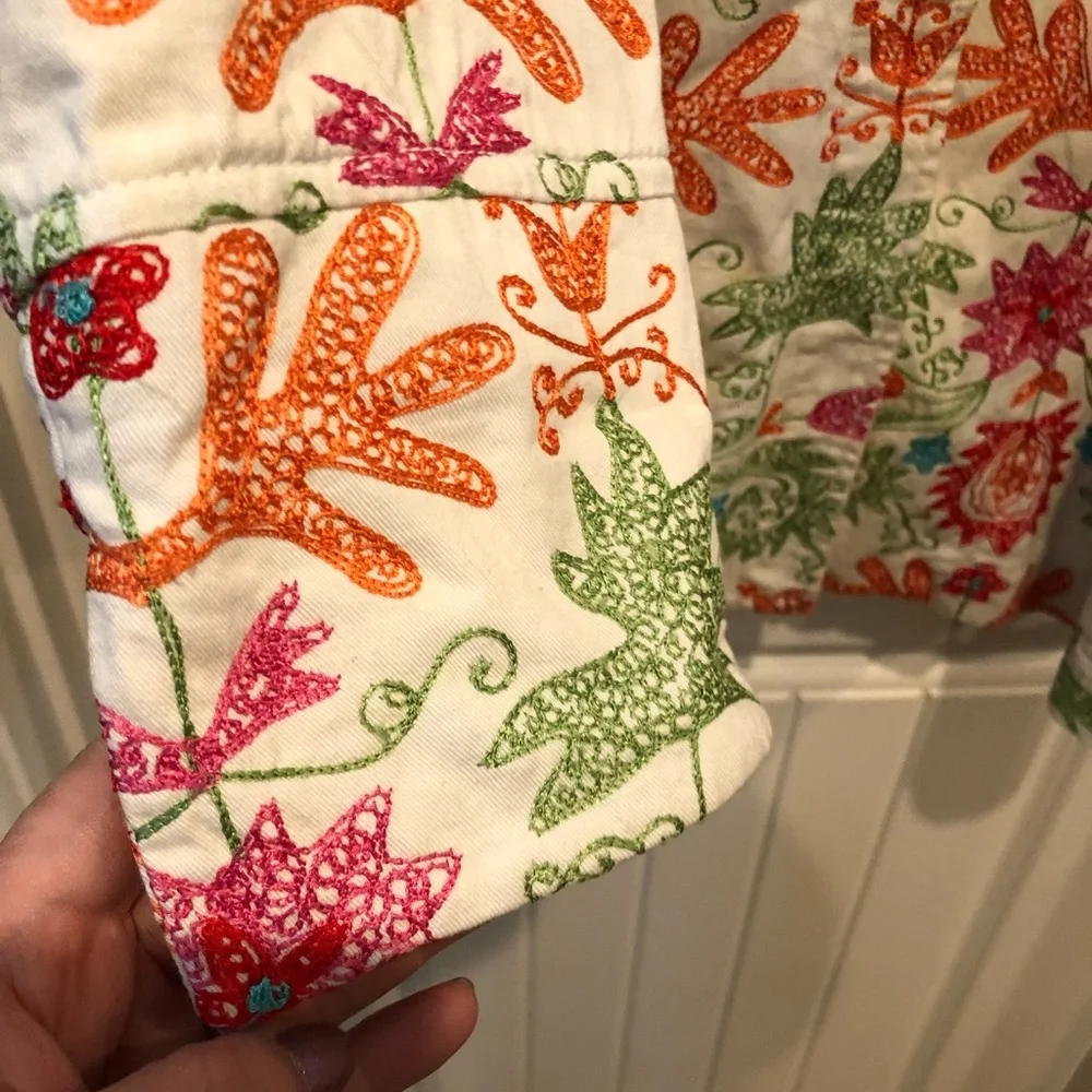 Fun Embroidered Spring Coat - Picture 4 of 5